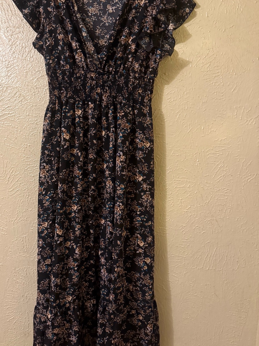 Women's Dark Floral Maxi Dress with Smocked Waist, V-Neck Flutter Sleeve